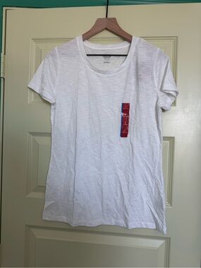 Mossimo Supply Co. White Short Sleeve Tee with Red Chest Detail